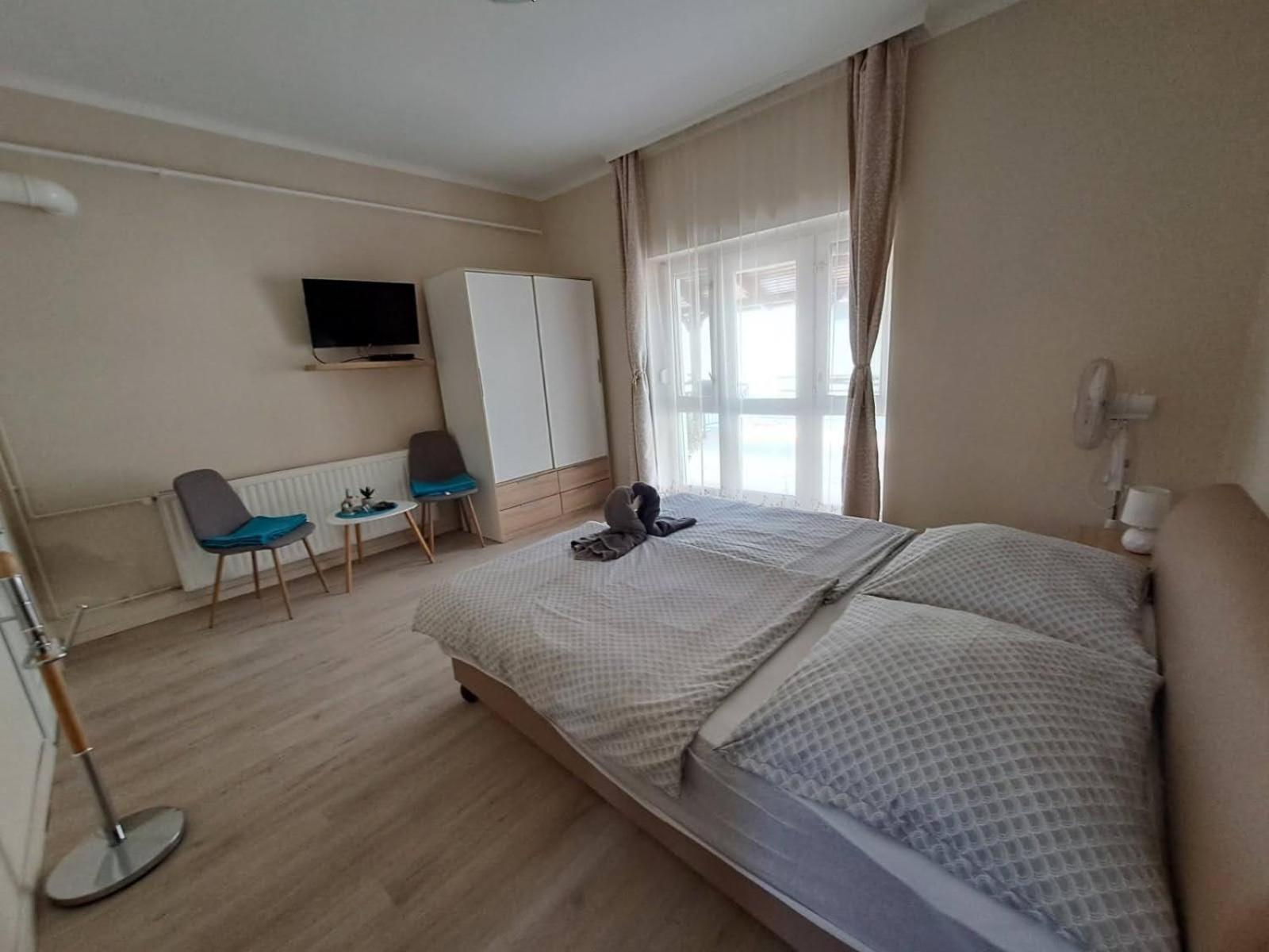 Berta Panzio Bed and Breakfast Hajdúszoboszló Δωμάτιο φωτογραφία