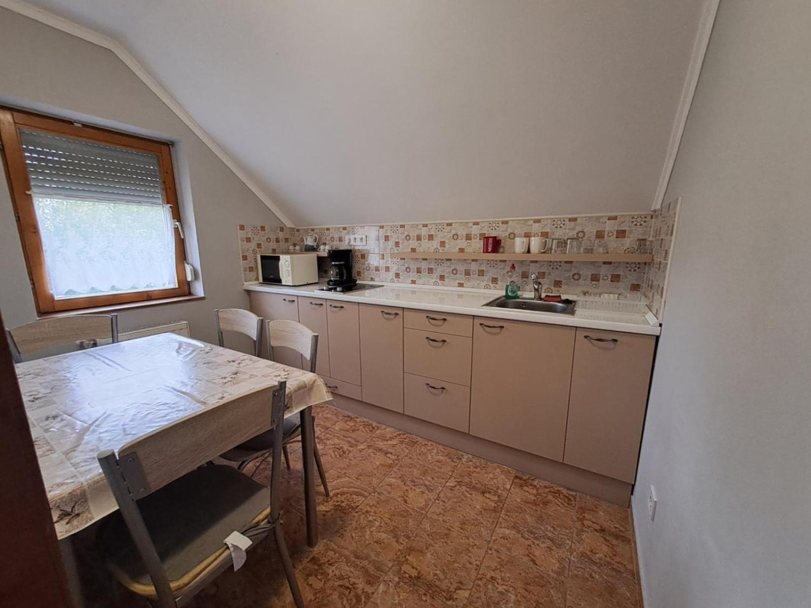 Berta Panzio Bed and Breakfast Hajdúszoboszló Δωμάτιο φωτογραφία