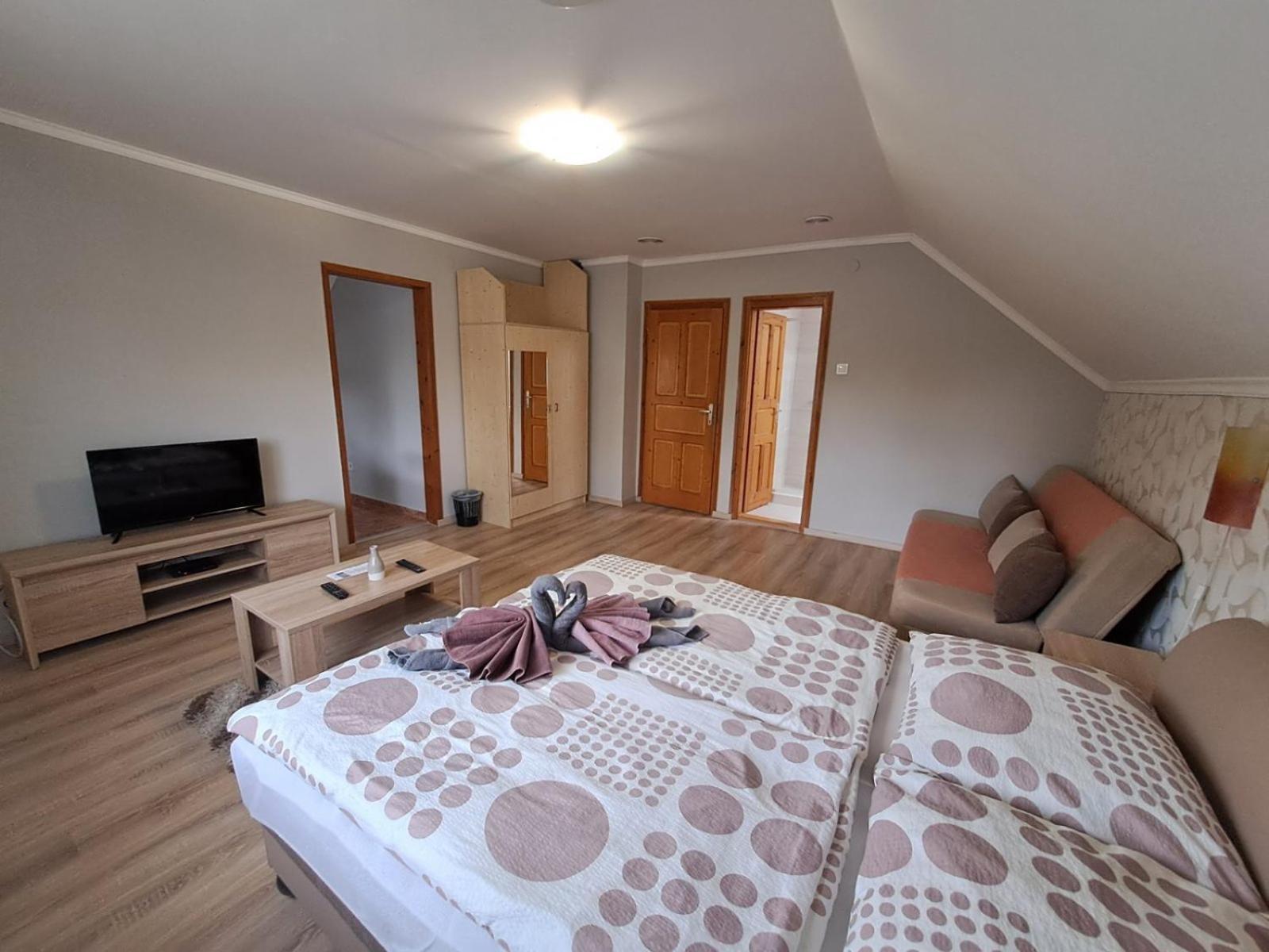 Berta Panzio Bed and Breakfast Hajdúszoboszló Δωμάτιο φωτογραφία