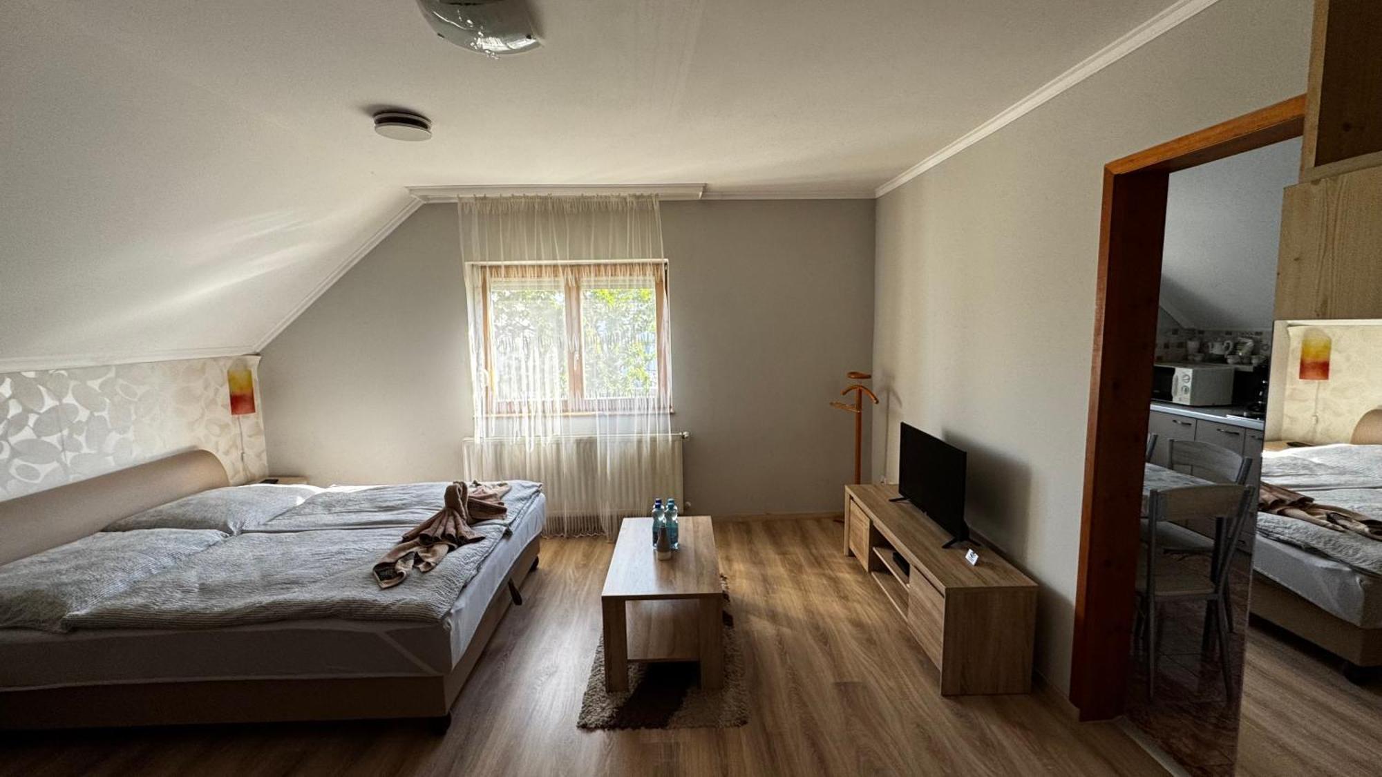 Berta Panzio Bed and Breakfast Hajdúszoboszló Εξωτερικό φωτογραφία