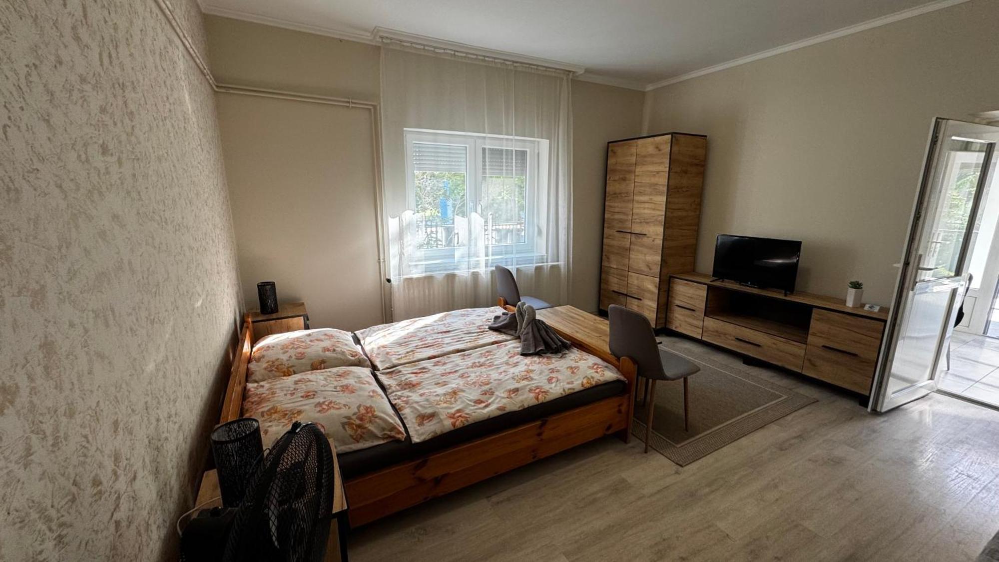 Berta Panzio Bed and Breakfast Hajdúszoboszló Εξωτερικό φωτογραφία