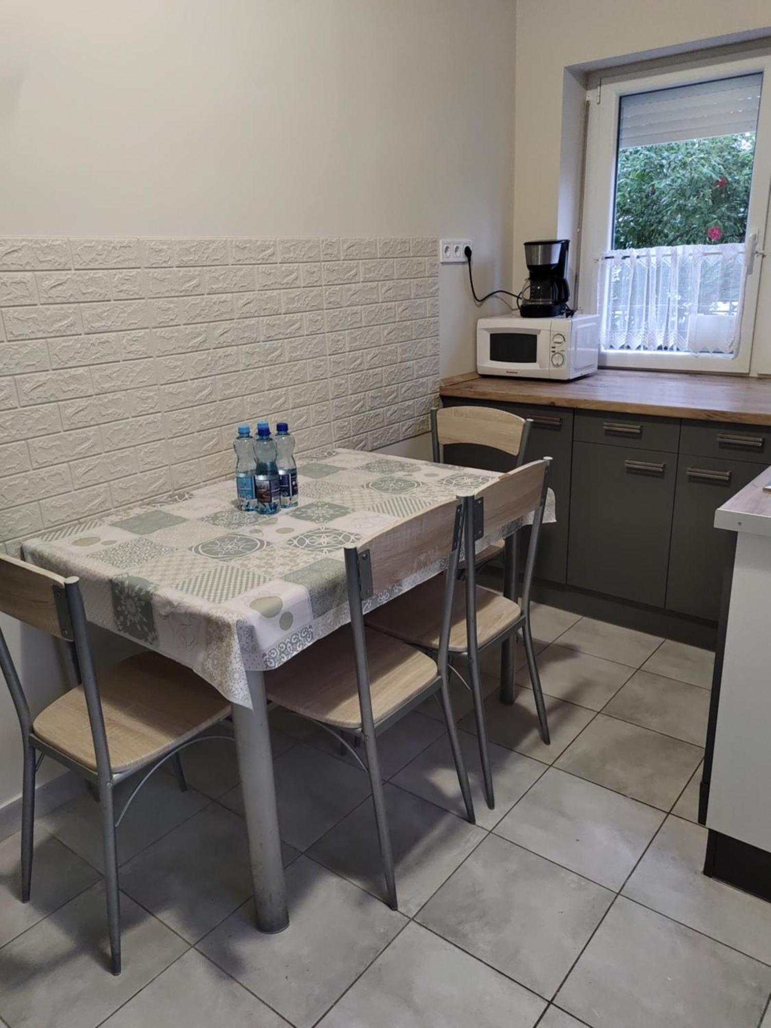Berta Panzio Bed and Breakfast Hajdúszoboszló Εξωτερικό φωτογραφία