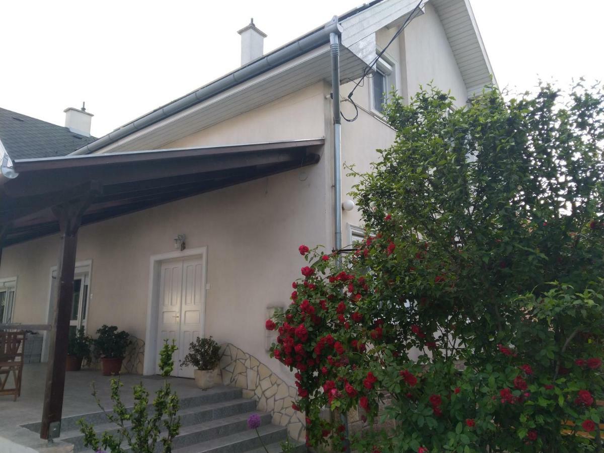Berta Panzio Bed and Breakfast Hajdúszoboszló Εξωτερικό φωτογραφία